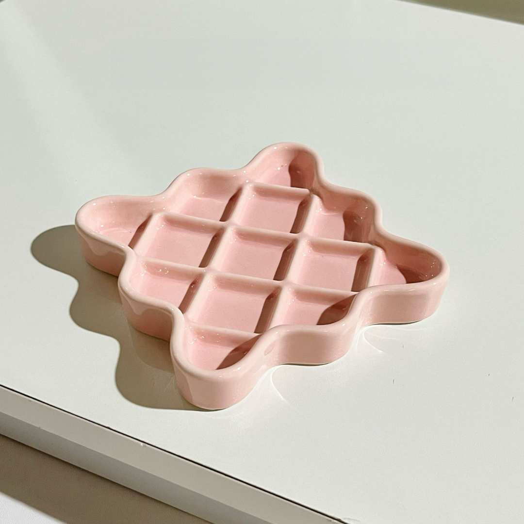 Ceramic slow feeder for pets —  helps cats and dogs eat slowly